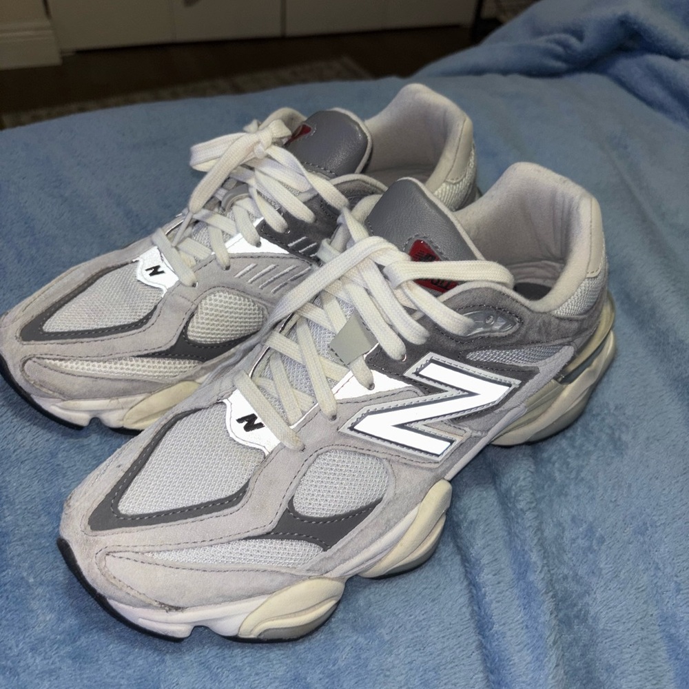 New balance B9060